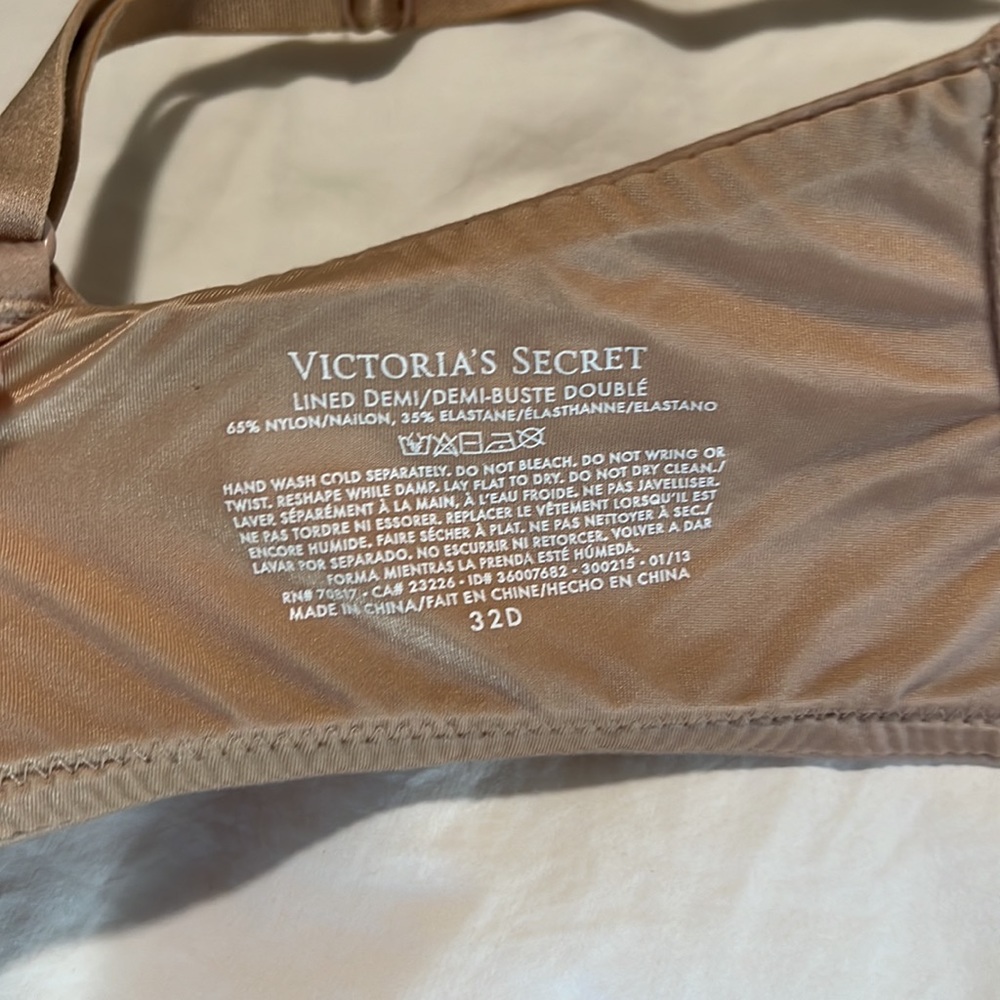 Bra - Picture 3 of 3